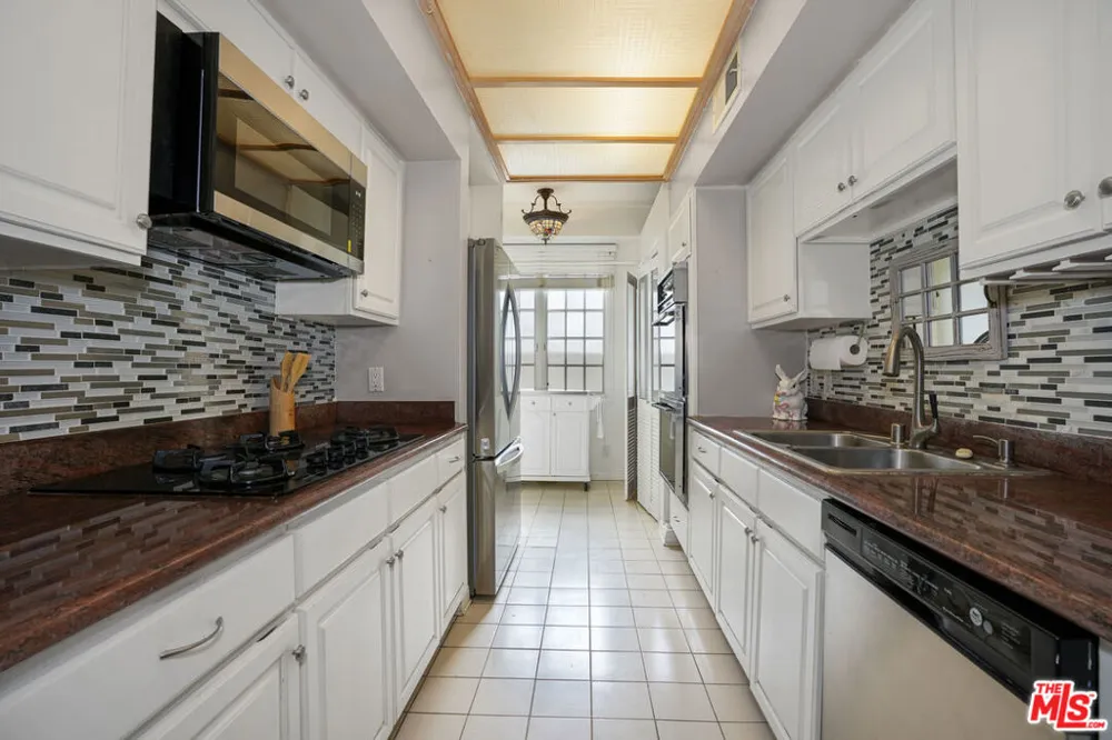 10630 Eastborne Avenue #306 Los Angeles, CA 90024