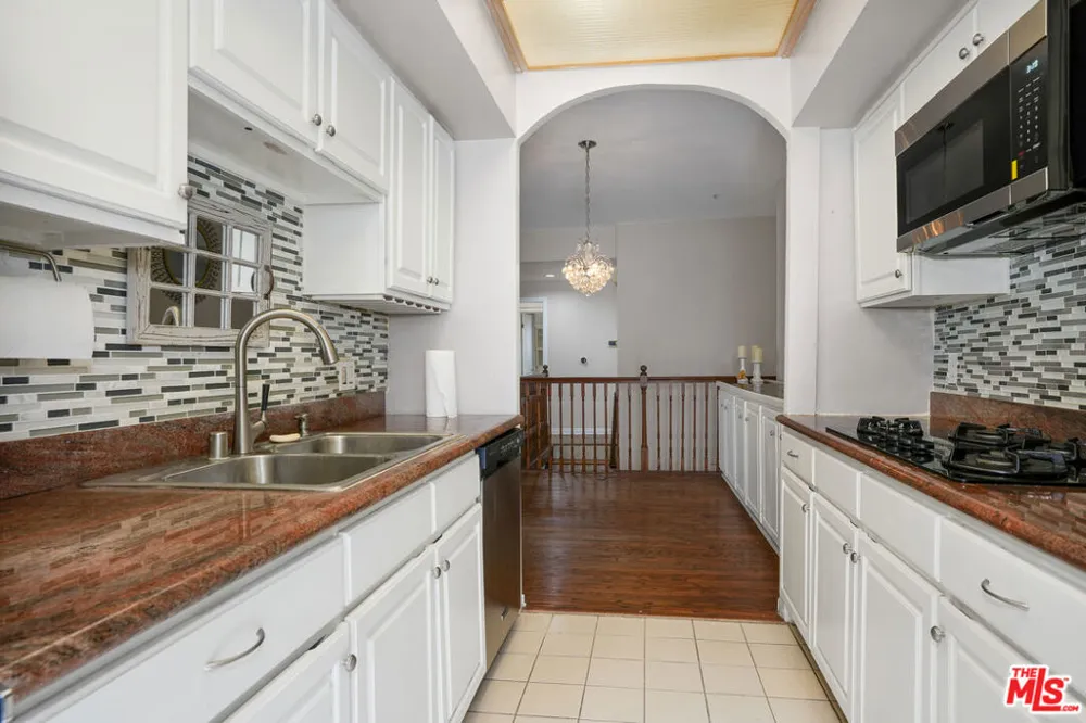 10630 Eastborne Avenue #306 Los Angeles, CA 90024