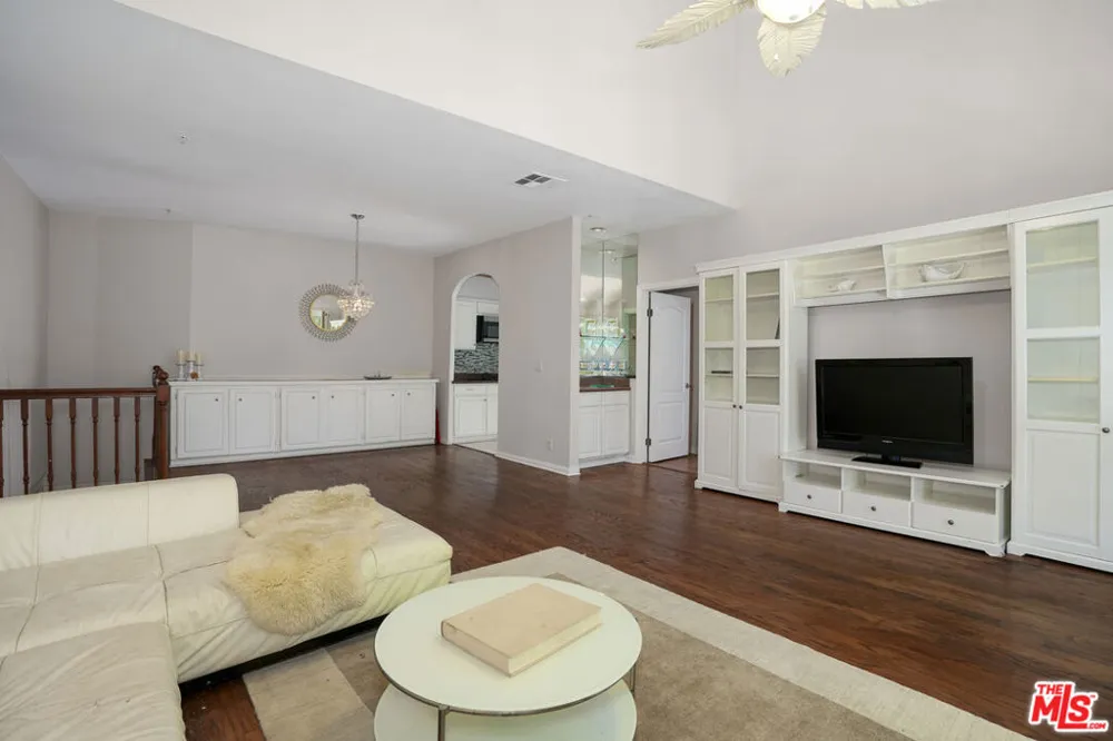 10630 Eastborne Avenue #306 Los Angeles, CA 90024