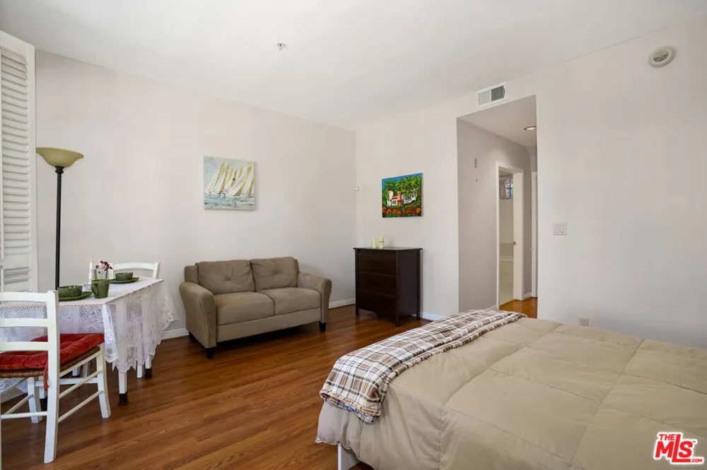 10630 Eastborne Avenue #306 Los Angeles, CA 90024