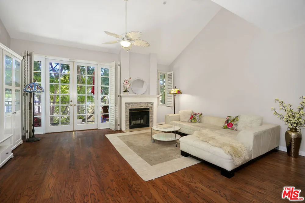 10630 Eastborne Avenue #306 Los Angeles, CA 90024