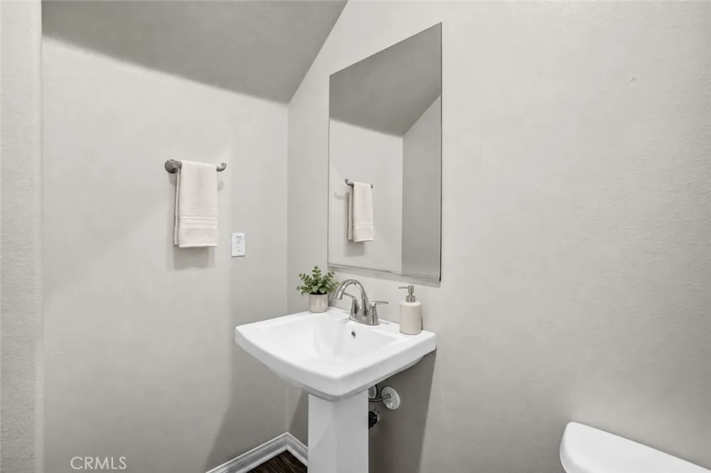 475 Meyer Upland, CA 91786