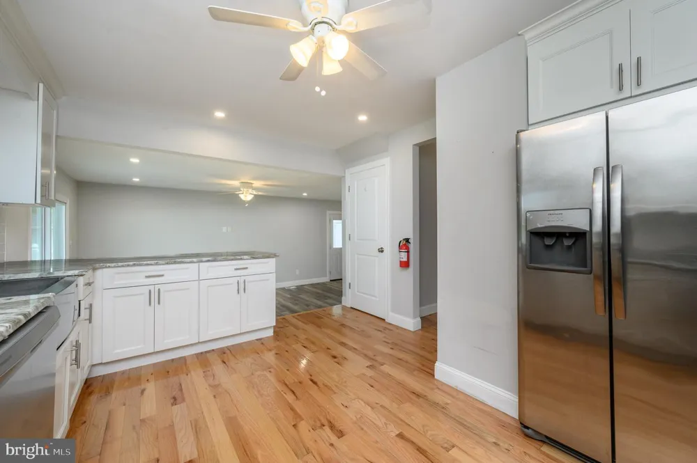 19 BUCKNELL DRIVE Cherry Hill, NJ 08034