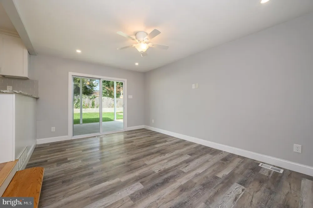 19 BUCKNELL DRIVE Cherry Hill, NJ 08034