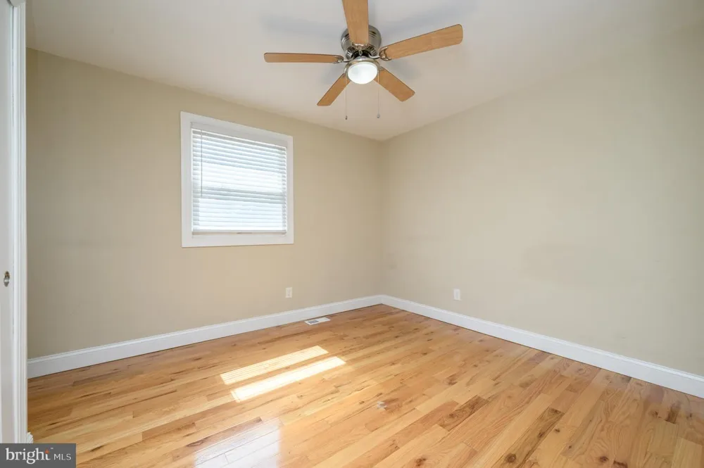 19 BUCKNELL DRIVE Cherry Hill, NJ 08034