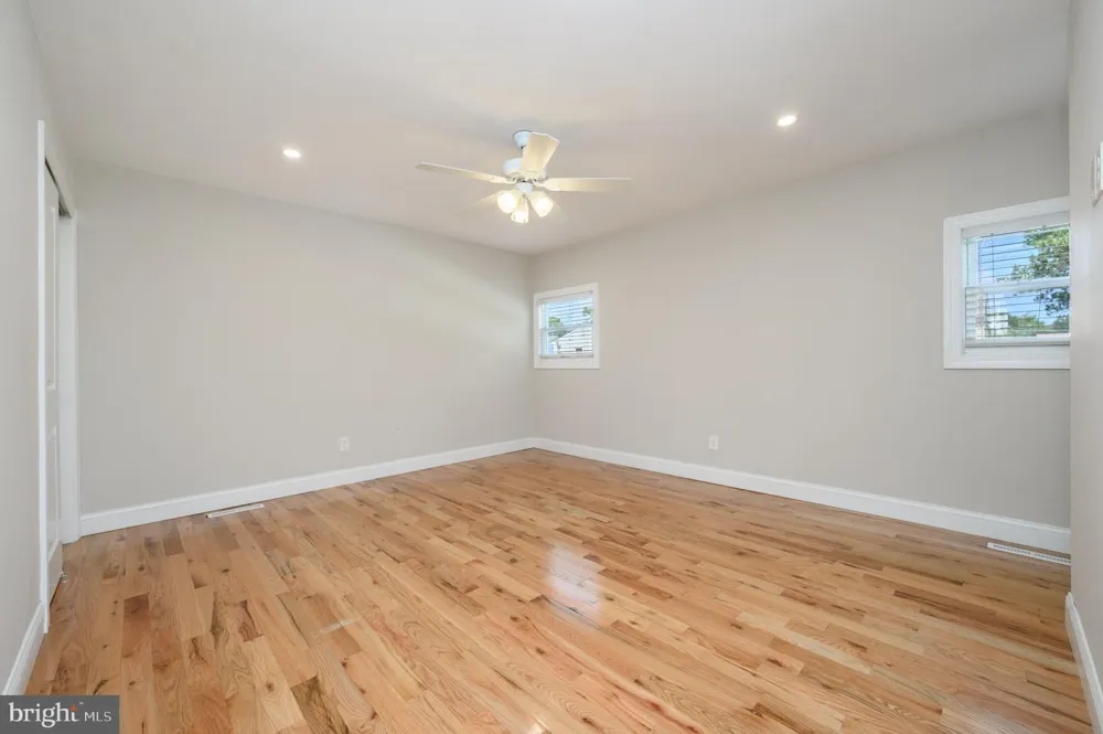 19 BUCKNELL DRIVE Cherry Hill, NJ 08034
