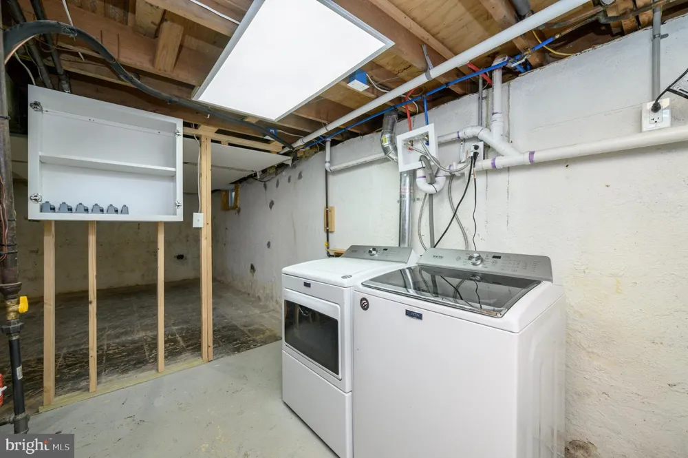 19 BUCKNELL DRIVE Cherry Hill, NJ 08034