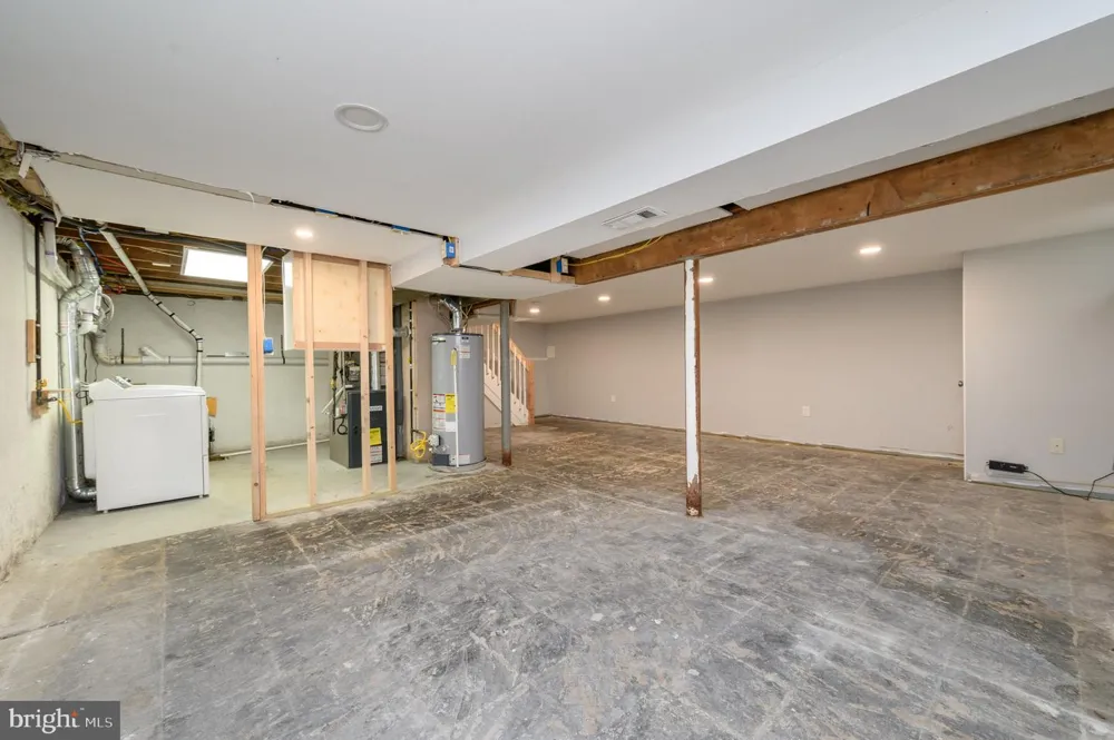 19 BUCKNELL DRIVE Cherry Hill, NJ 08034