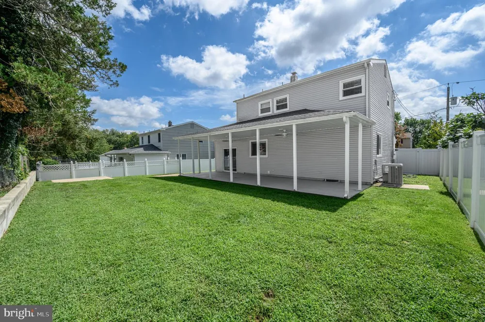 19 BUCKNELL DRIVE Cherry Hill, NJ 08034