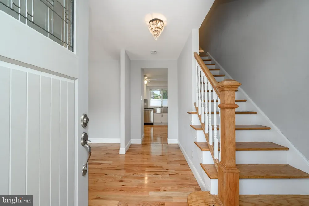 19 BUCKNELL DRIVE Cherry Hill, NJ 08034