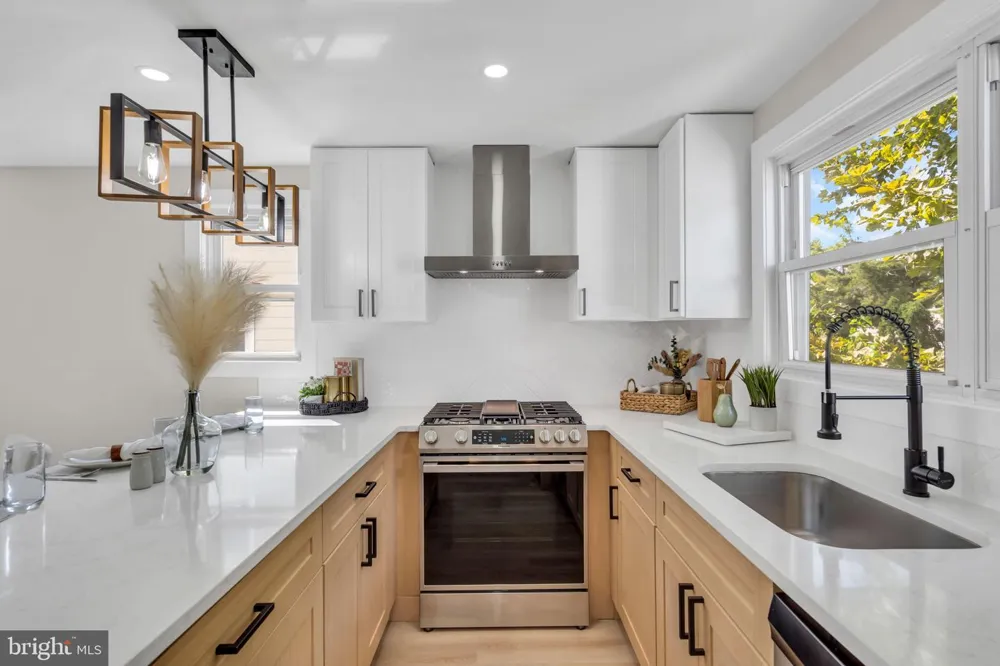 33 MORRIS AVENUE Burlington, NJ 08016