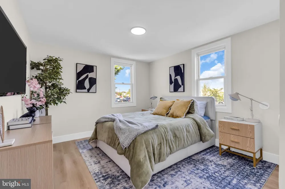 33 MORRIS AVENUE Burlington, NJ 08016