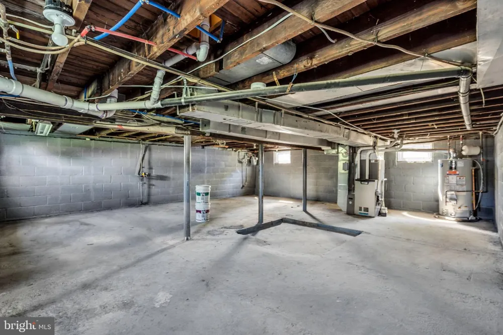 33 MORRIS AVENUE Burlington, NJ 08016