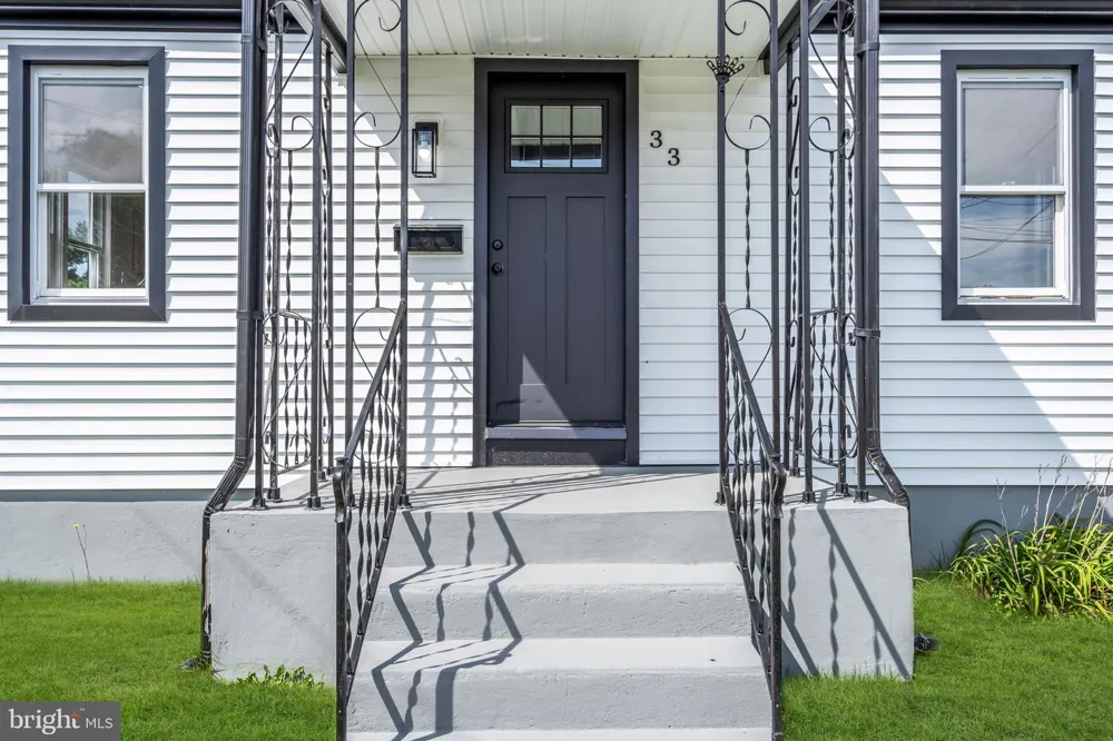 33 MORRIS AVENUE Burlington, NJ 08016