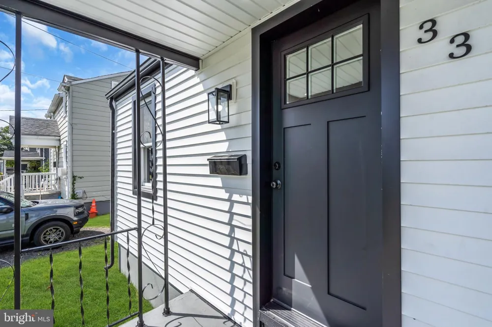 33 MORRIS AVENUE Burlington, NJ 08016