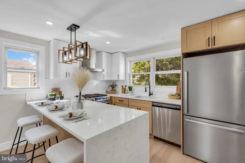 33 MORRIS AVENUE Burlington, NJ 08016