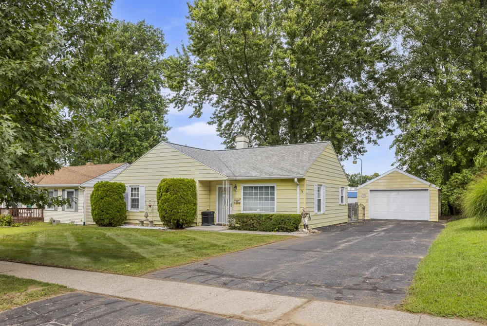 421 Weeks Avenue Battle Creek, MI 49015