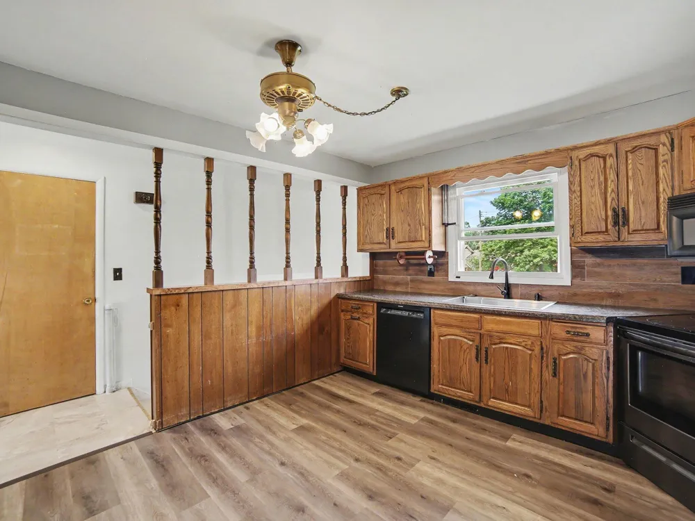 1825 Oak Park Drive Muskegon, MI 49442