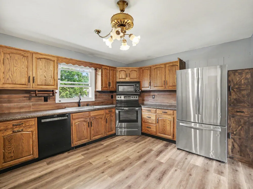 1825 Oak Park Drive Muskegon, MI 49442
