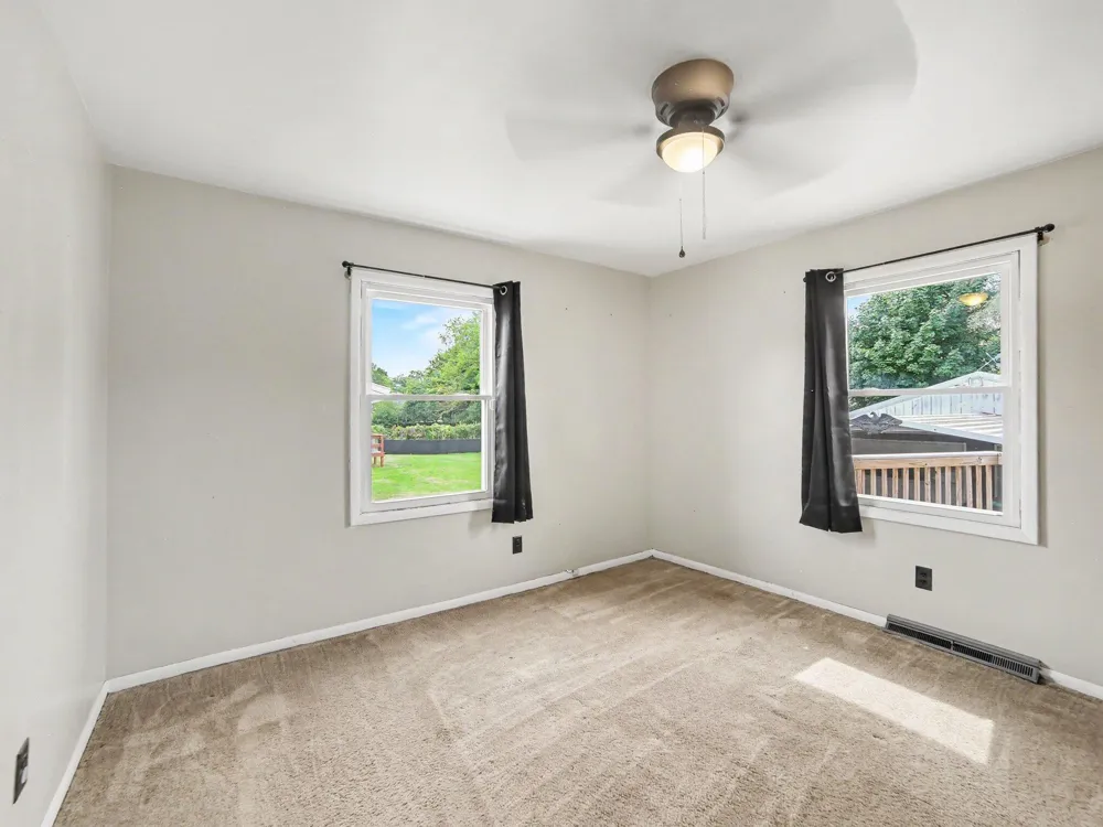 1825 Oak Park Drive Muskegon, MI 49442