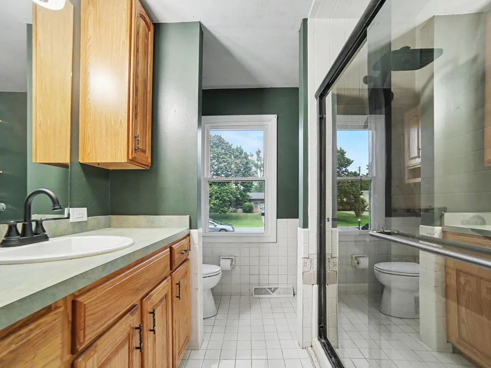 1825 Oak Park Drive Muskegon, MI 49442