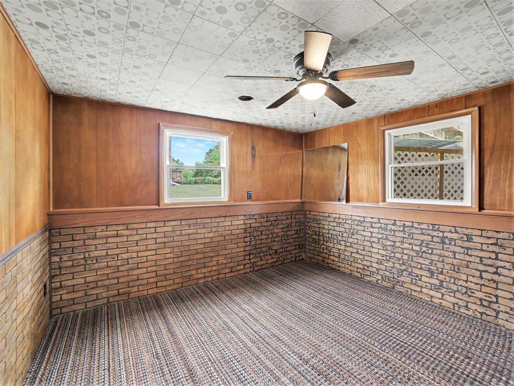 1825 Oak Park Drive Muskegon, MI 49442