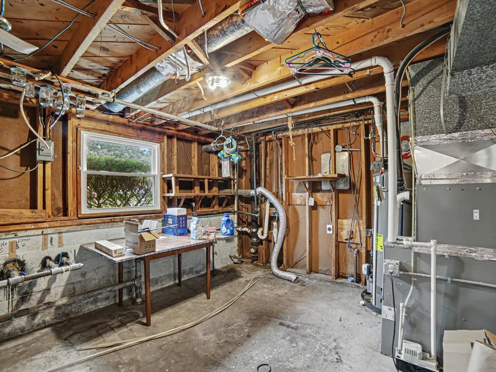 1825 Oak Park Drive Muskegon, MI 49442