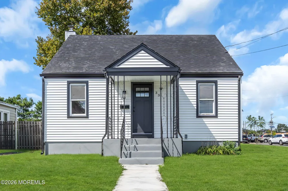 33 Morris Street Burlington, NJ 08016
