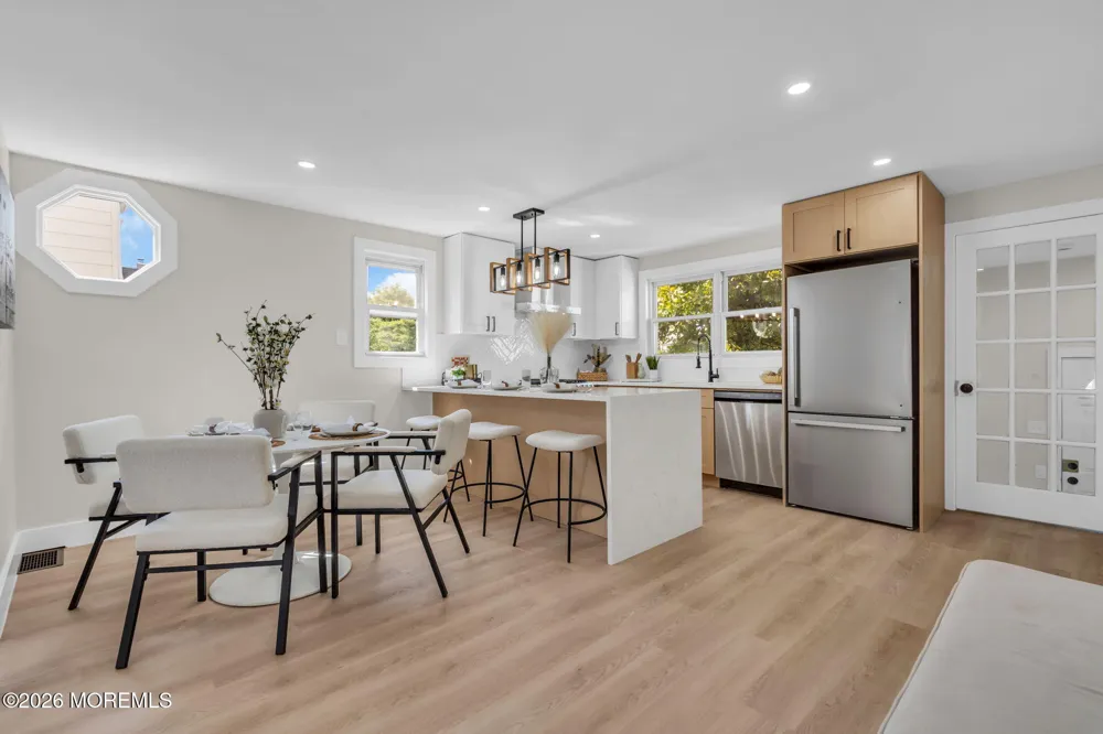 33 Morris Street Burlington, NJ 08016