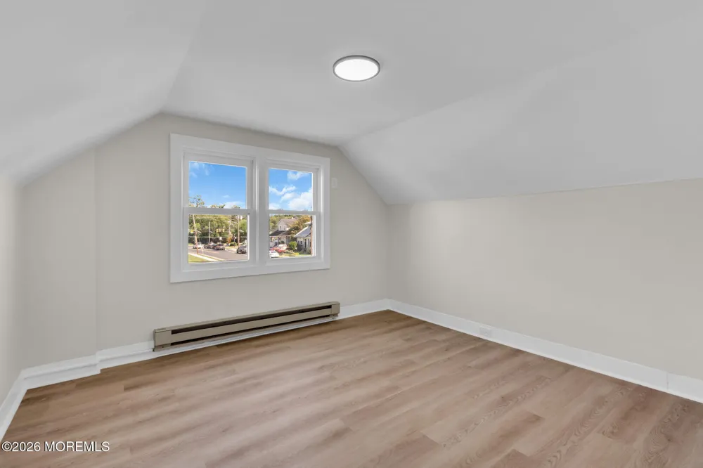 33 Morris Street Burlington, NJ 08016