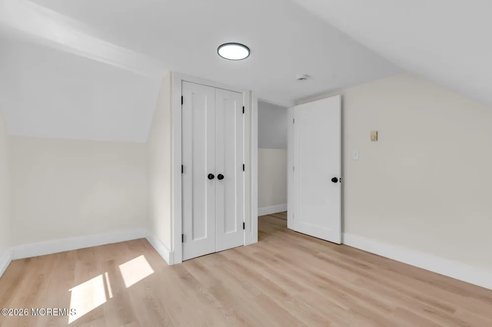 33 Morris Street Burlington, NJ 08016