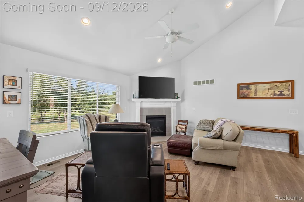 49665 Manistee Drive Chesterfield Township, MI 48047