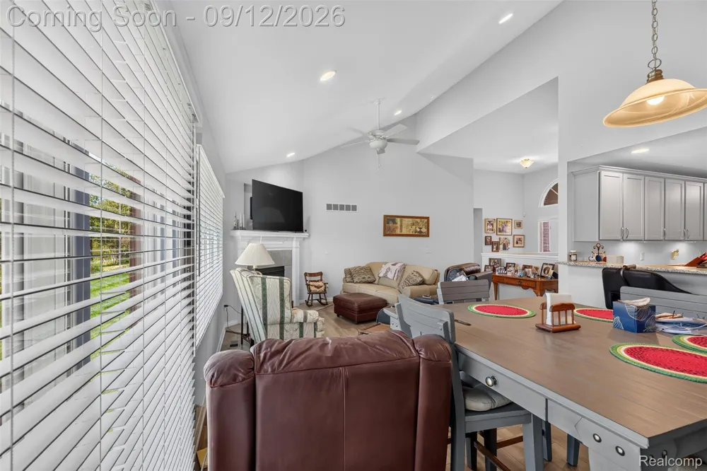 49665 Manistee Drive Chesterfield Township, MI 48047