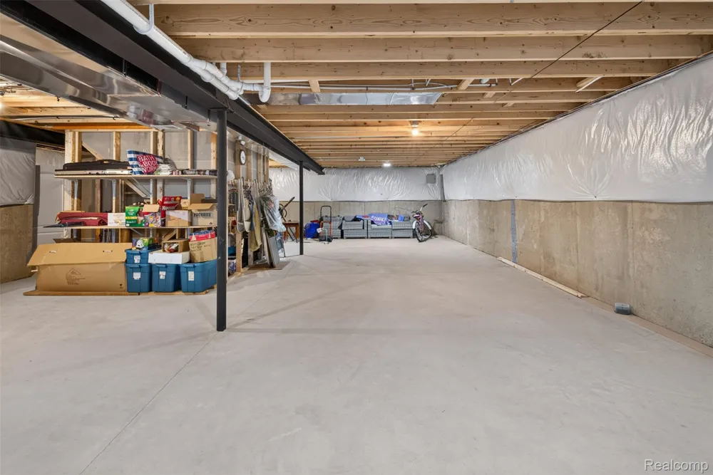 49665 Manistee Drive Chesterfield Township, MI 48047