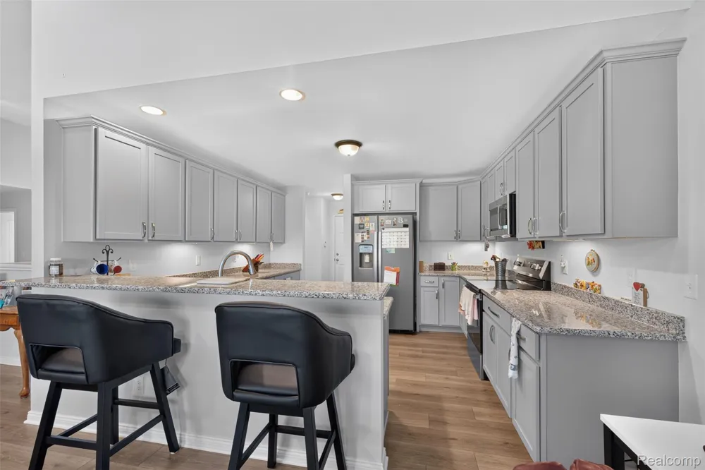 49665 Manistee Drive Chesterfield Township, MI 48047