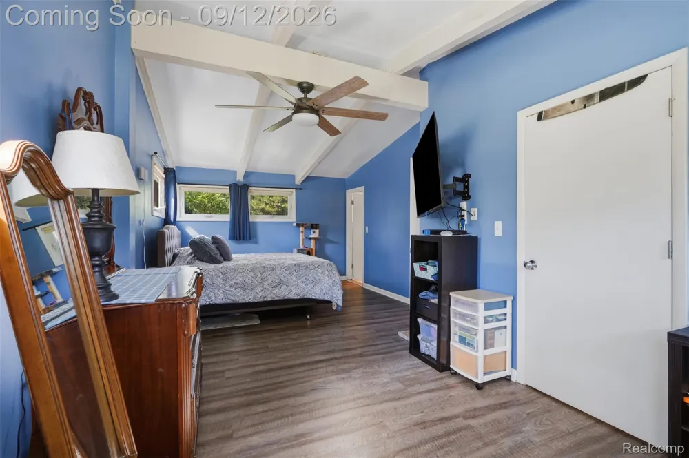 2644 Saint Joseph West Bloomfield Charter Township, MI 48324
