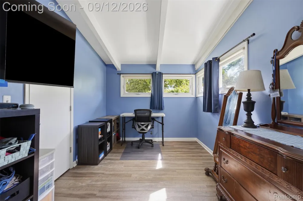 2644 Saint Joseph West Bloomfield Charter Township, MI 48324