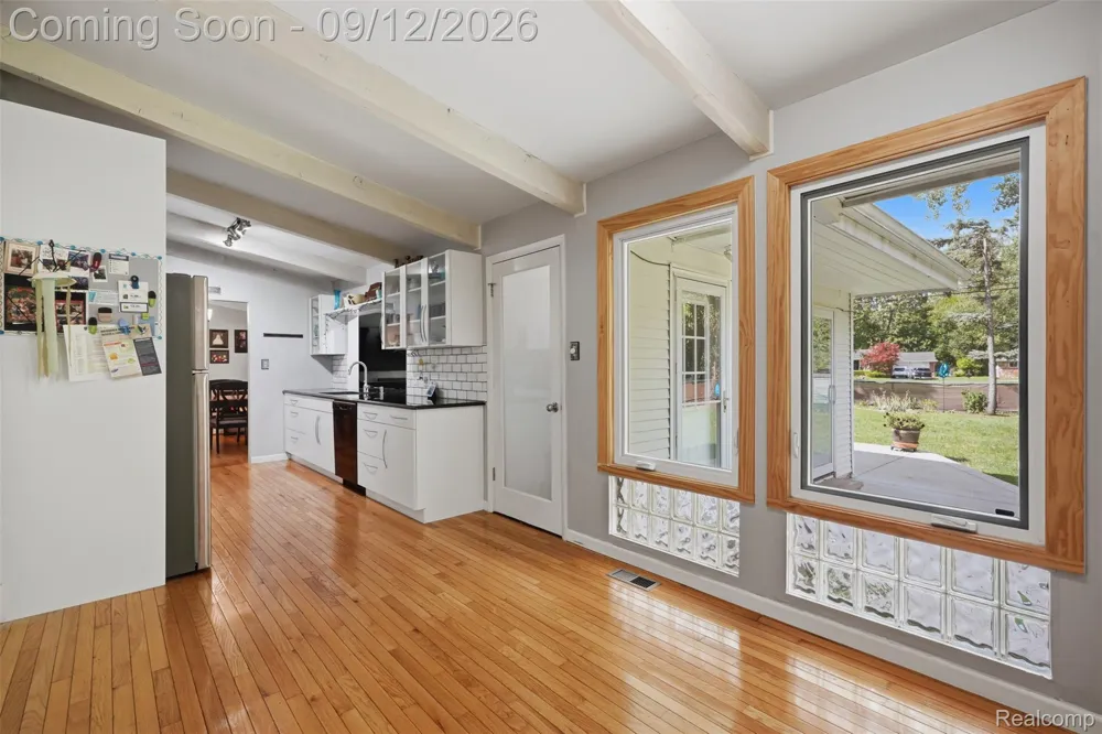 2644 Saint Joseph West Bloomfield Charter Township, MI 48324