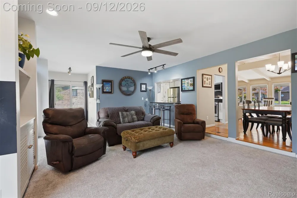 2644 Saint Joseph West Bloomfield Charter Township, MI 48324