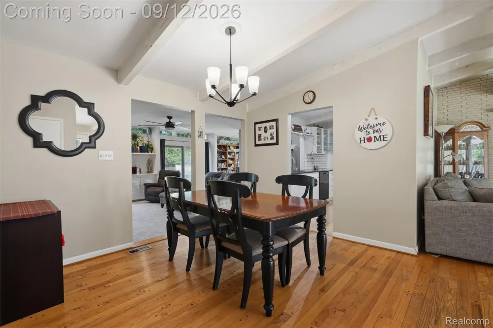 2644 Saint Joseph West Bloomfield Charter Township, MI 48324