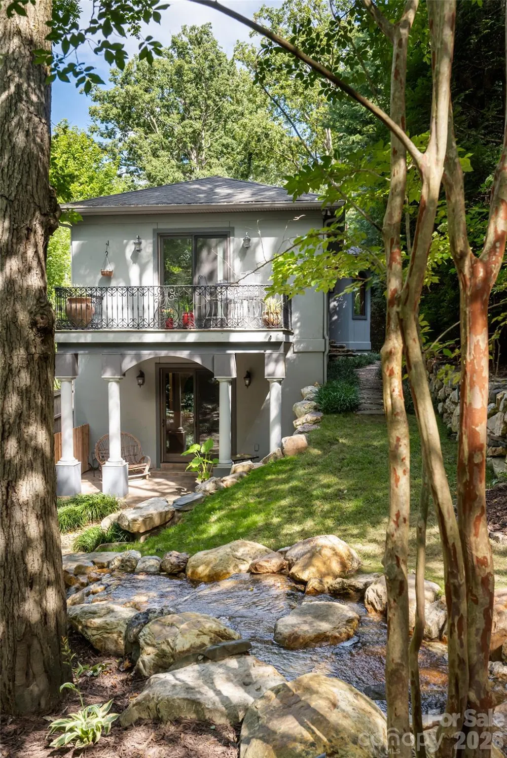 18 Woodlink Road Asheville, NC 28801