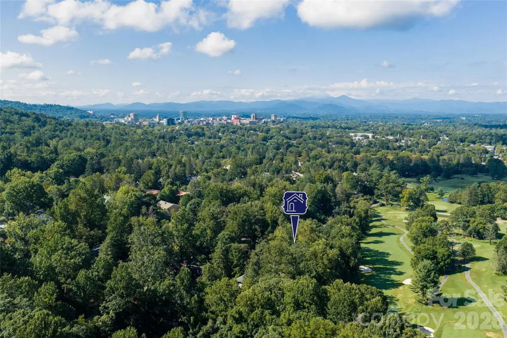 18 Woodlink Road Asheville, NC 28801