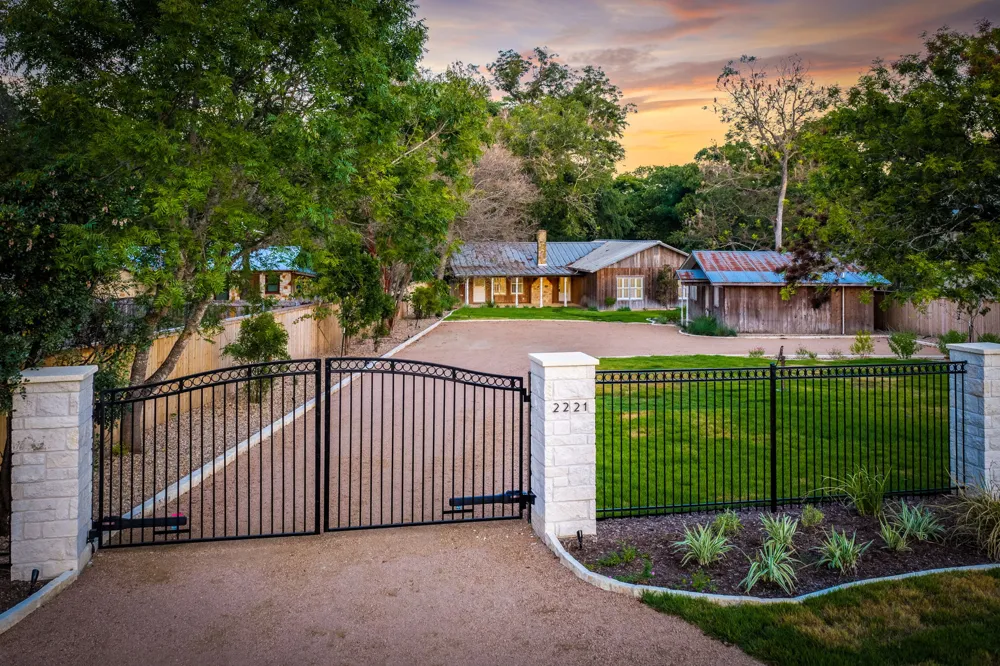 2221 GRUENE RD ROAD New Braunfels, TX 78130