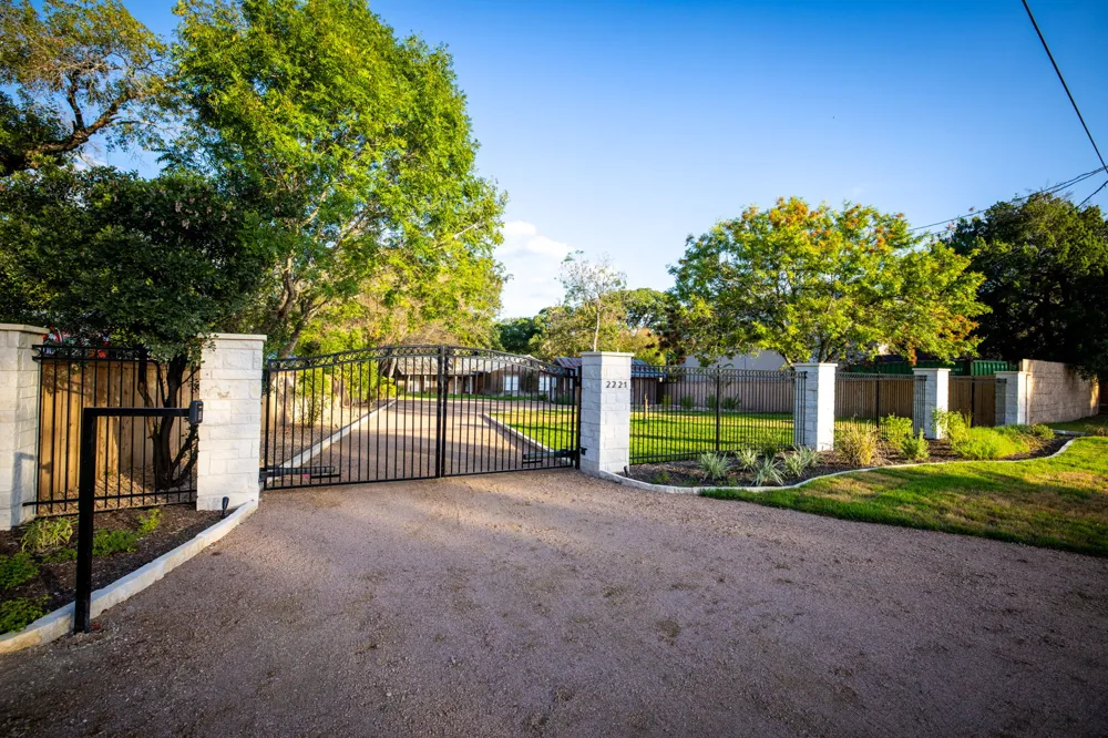 2221 GRUENE RD ROAD New Braunfels, TX 78130