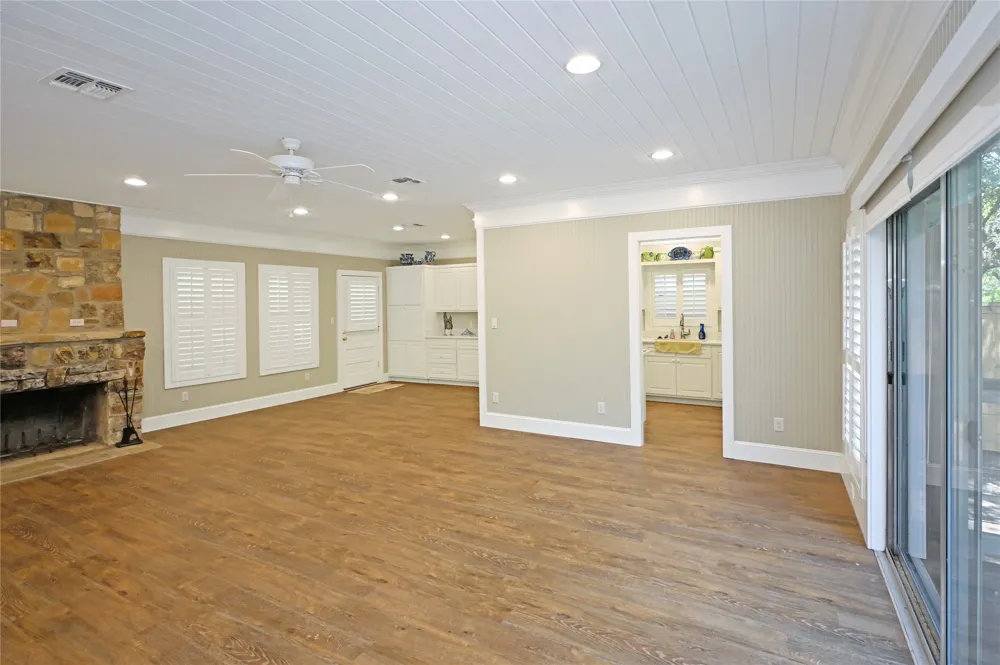 2221 GRUENE RD ROAD New Braunfels, TX 78130
