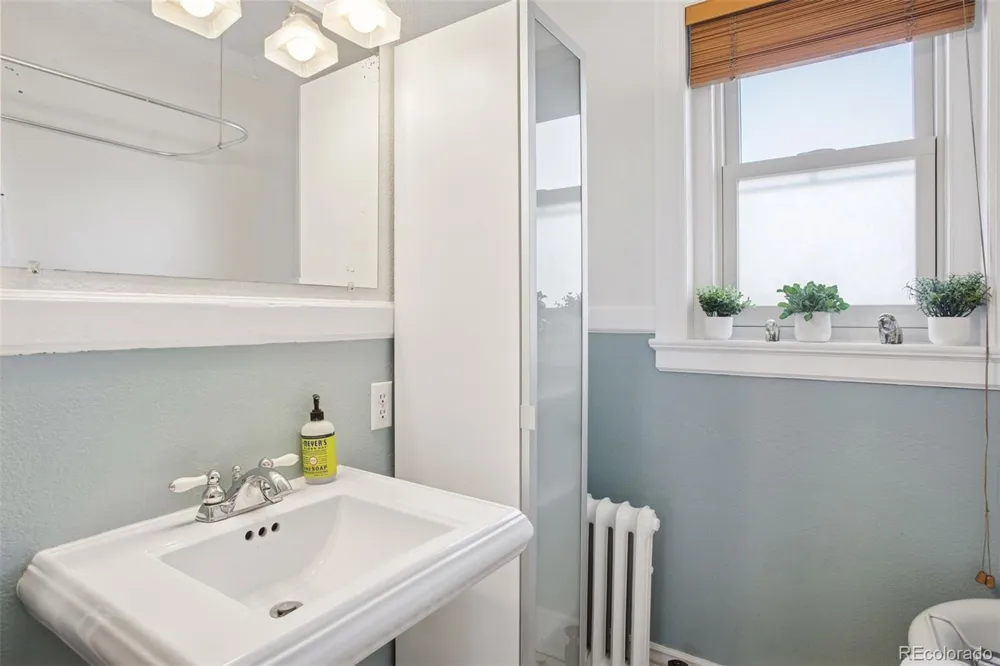 2210 E Mississippi Avenue #3 Denver, CO 80210