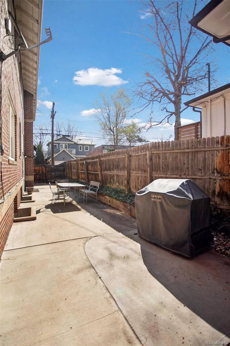 2210 E Mississippi Avenue #3 Denver, CO 80210