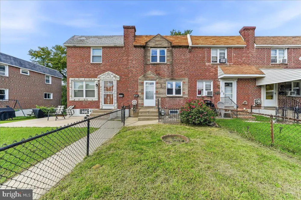 1976 CARTER ROAD Folcroft, PA 19032