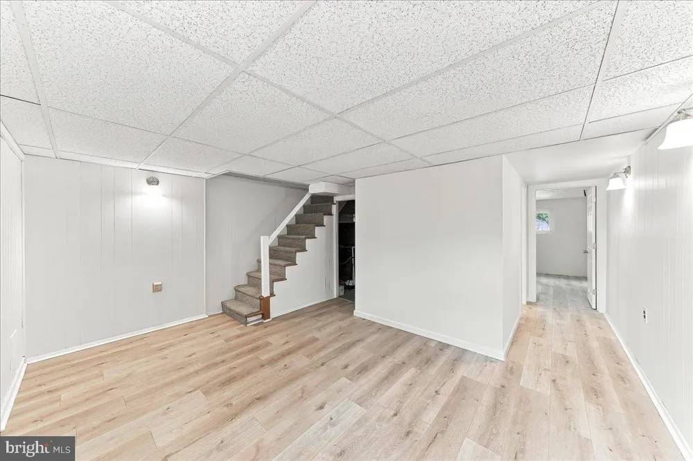 1976 CARTER ROAD Folcroft, PA 19032