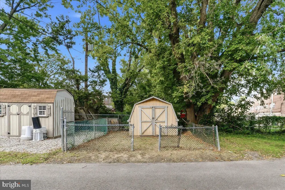 1976 CARTER ROAD Folcroft, PA 19032